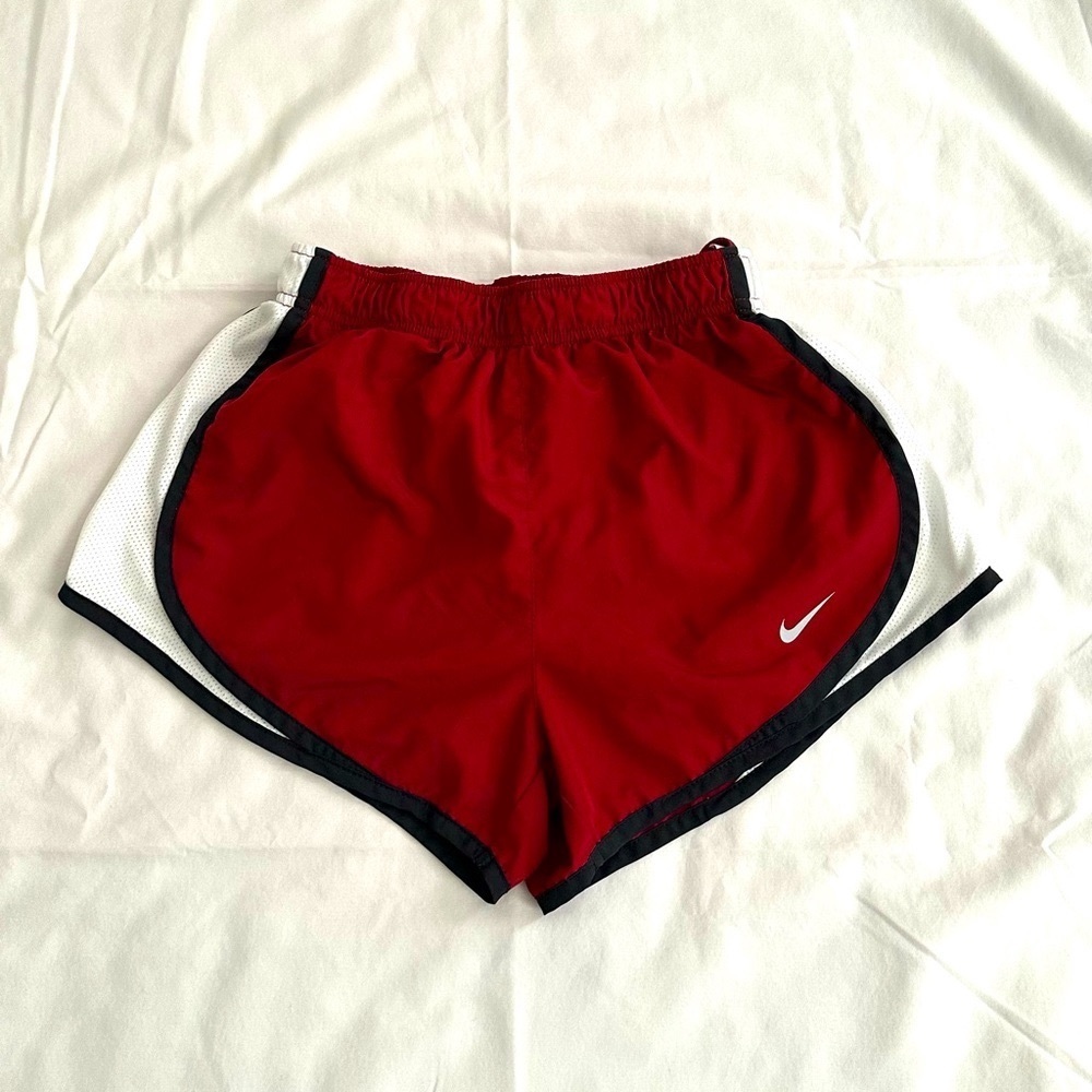 Nike red wine DRI-FIT SHORTS (XS)